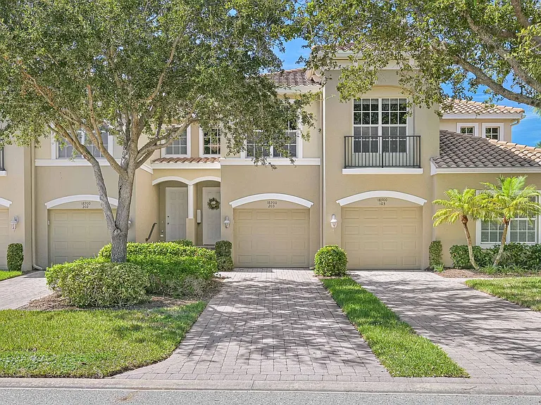 18900 Bay Woods Lake Dr #230 — Photo 1