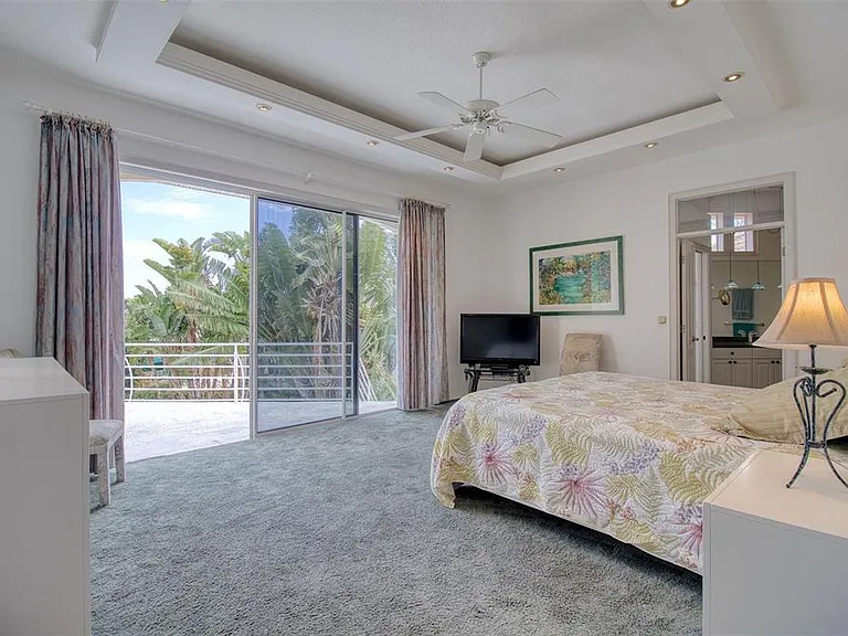131 Sands Point Dr — Photo 30