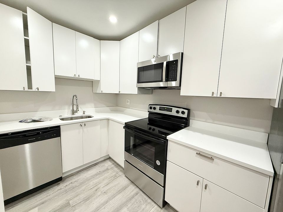 1st image of 17 Perrin St #2