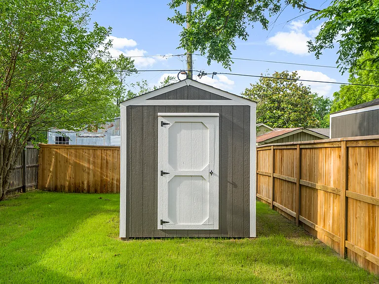 Storage shed for your extra items