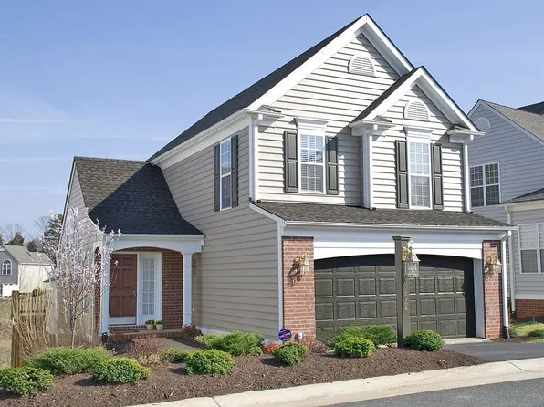 1298 Courtyard Dr, Charlottesville, VA 22903