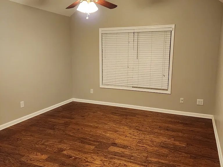 1407 Princeton Dr — Photo 5