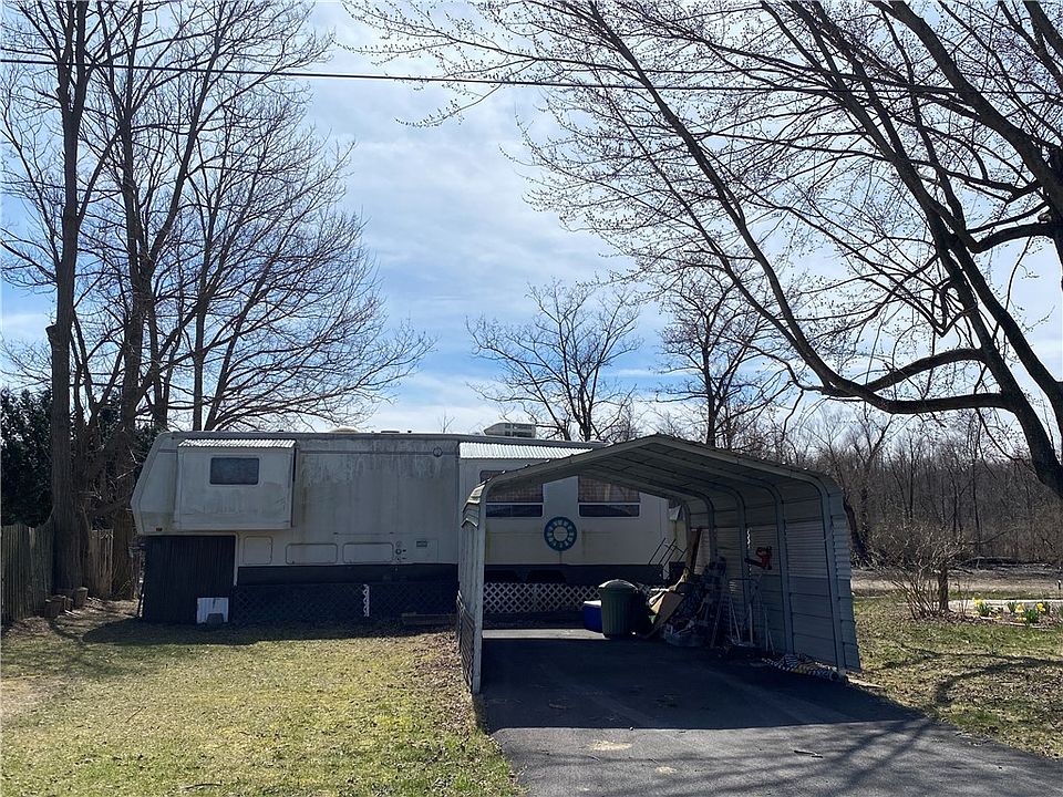 1st image of 170 Canal Dr W #25