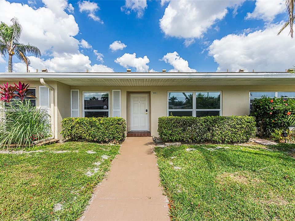 1st image of 8953 Warwick Dr #8953