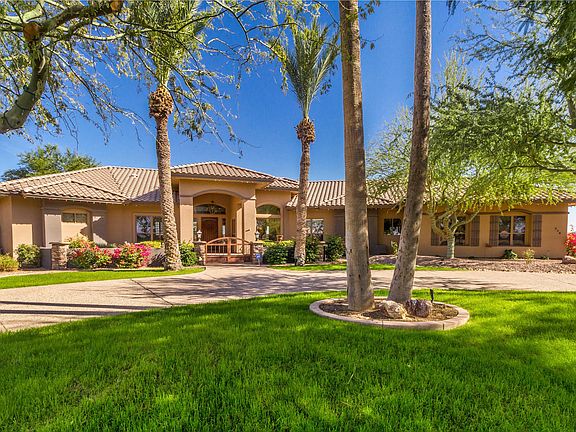 2nd image of 286 E Cornerstone Cir