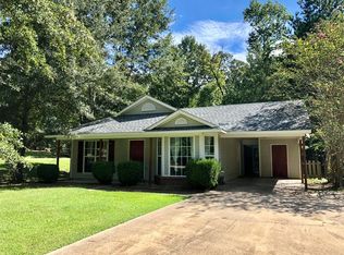 606 Happy Ln, Oxford, MS 38655