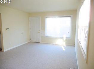 3926 SE Mall St, Portland, OR 97202