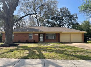 2015 Wycliffe Dr, Houston, TX 77043