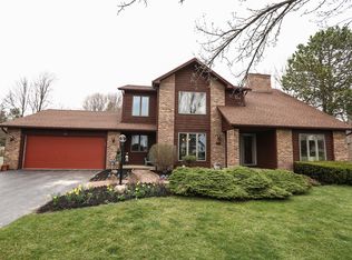 161 Caversham Woods, Pittsford, NY 14534