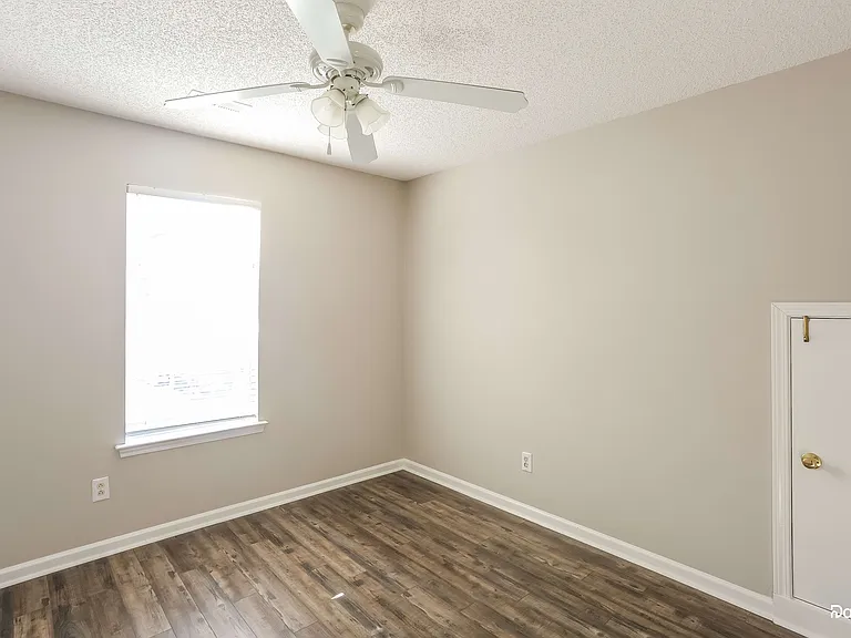 9100 Kaladar Ct — Photo 11