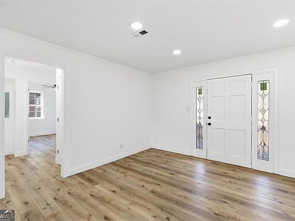 4th image of 130 Malone Dr NW