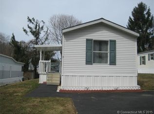 5 A St, Groton, CT 06340