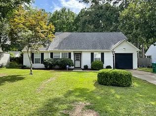 220 Apache Dr, Summerville, SC 29483