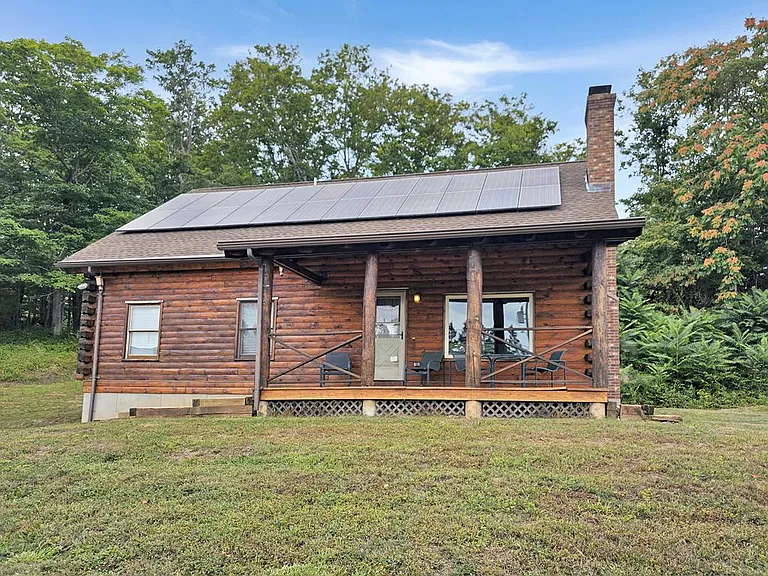 698 Leetes Island Rd — Photo 3