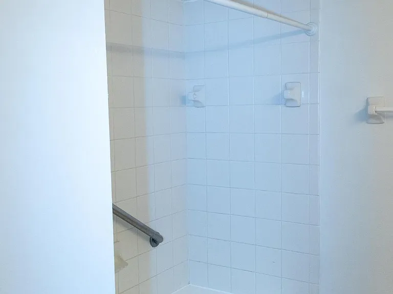 1270 SE 27th St #106 — Photo 9