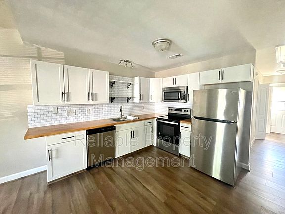 5th image of 438 E Rose St