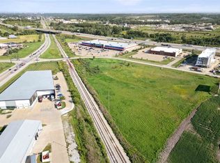 135 Westcor Dr, Coralville, IA 52241