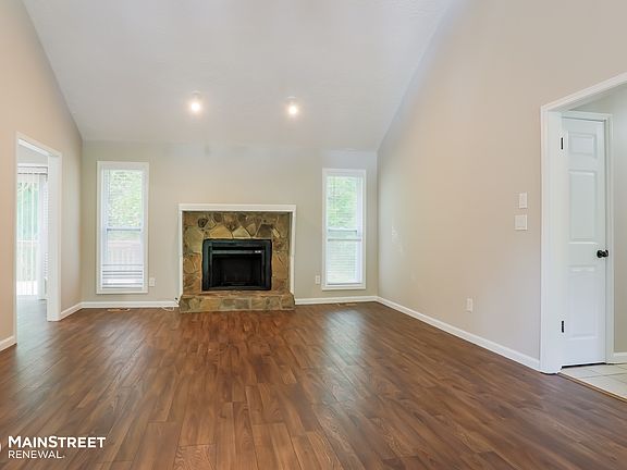 5th image of 2266 Tapanzee Ln