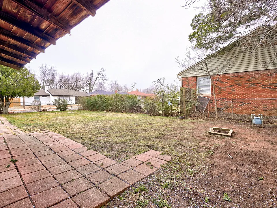 2701 NW 48th St