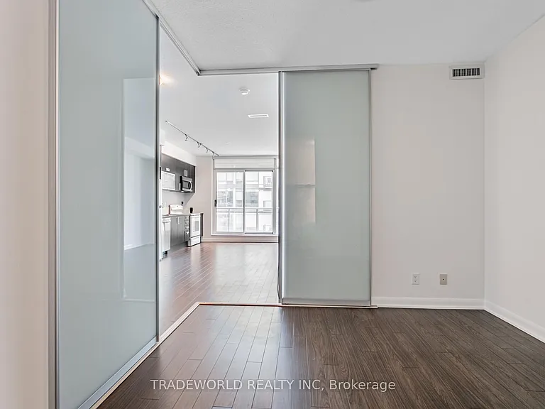 205 Frederick St #909 — Photo 13
