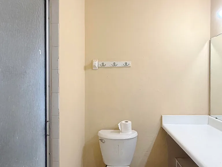 889 Hendry Dr — Photo 12