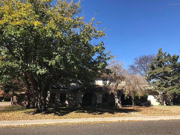 2nd image of 15 Country Club Dr