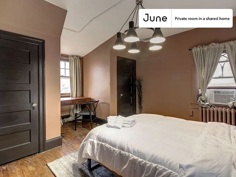 2270 Cathedral Ave NW #3C — Photo 3
