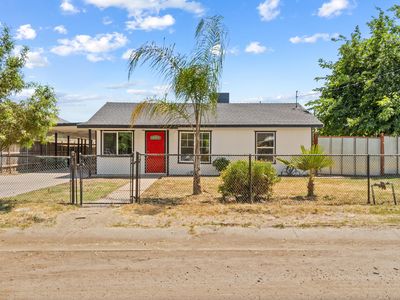 887 E Isham, Porterville, CA, 93257