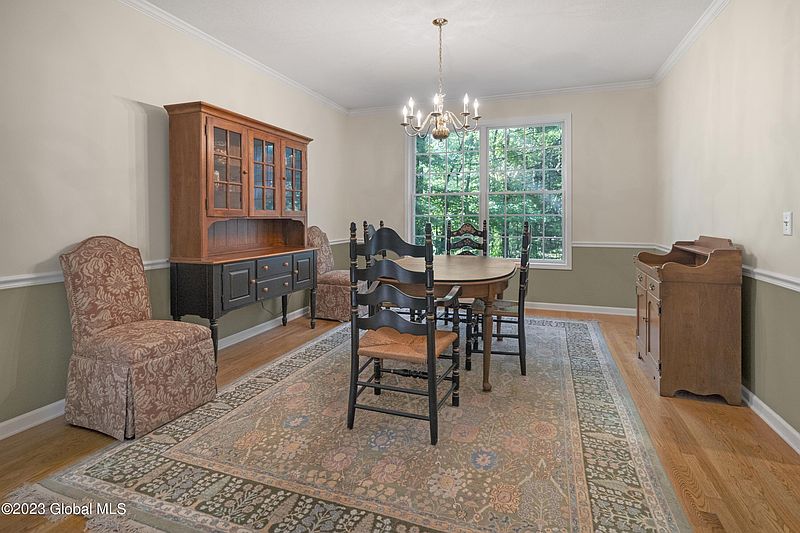 4th image of 12 Tracey Court