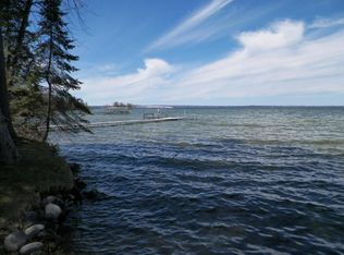 1197 Needle Pointe Dr, Cheboygan, MI 49721