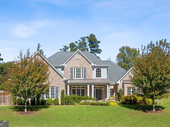4742 W Lakeshore Dr, Acworth, GA 30101
