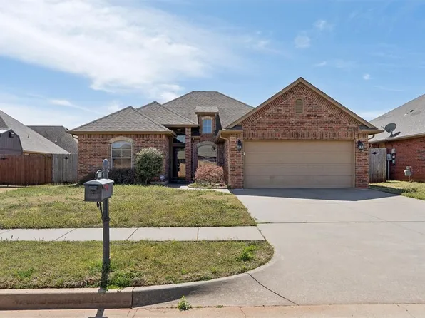 2112 SE 9th St, Moore, OK 73160