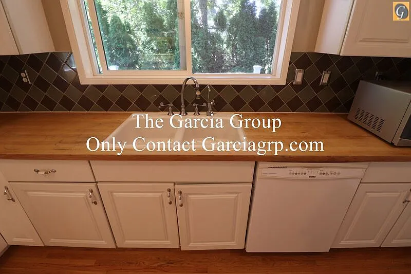 4 bed, 2.5 bath, 1920 sqft, $3,395 — Photo 4