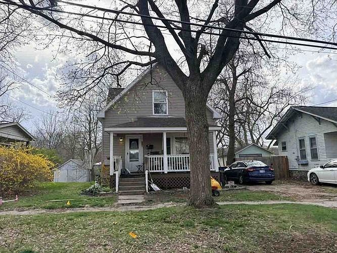 2nd image of 110 N Norwood Ave