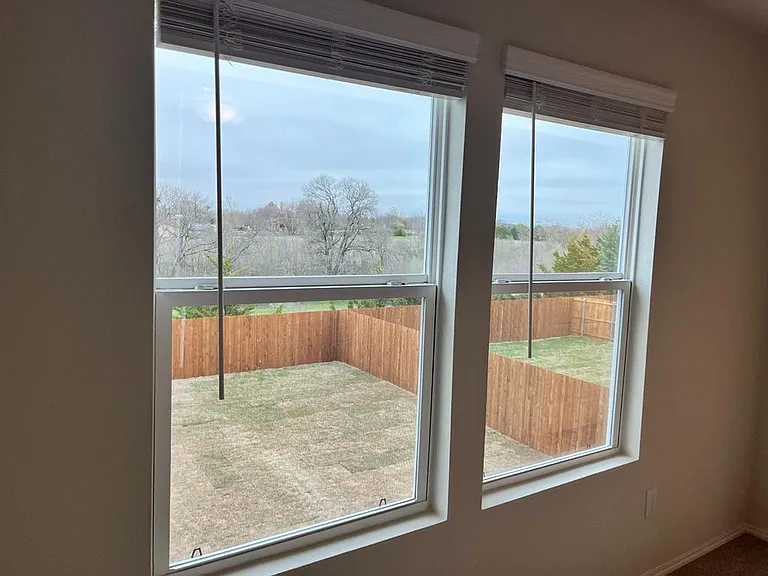 366 Lake Erie Dr — Photo 32