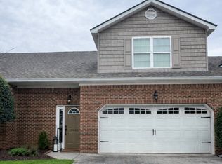 6843 Village Lake Cir, Chattanooga, TN 37412