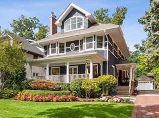 928 Ashland Ave, Wilmette, IL 60091