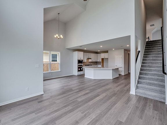 5th image of 517 Teasley Dr