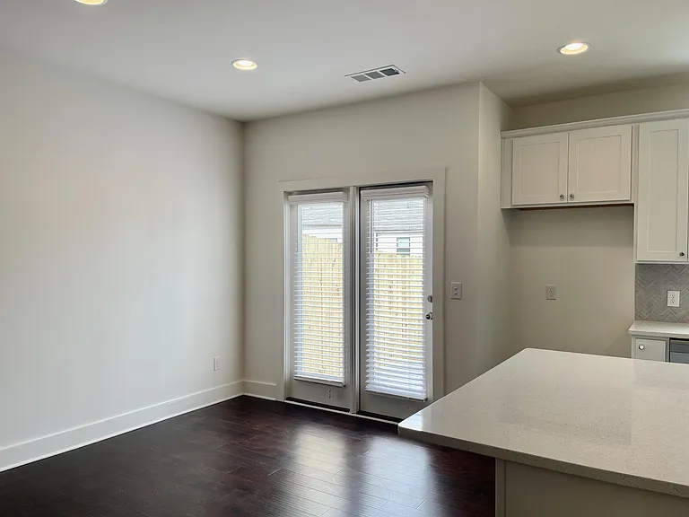 123 Auburn Run Ln #1 — Photo 4