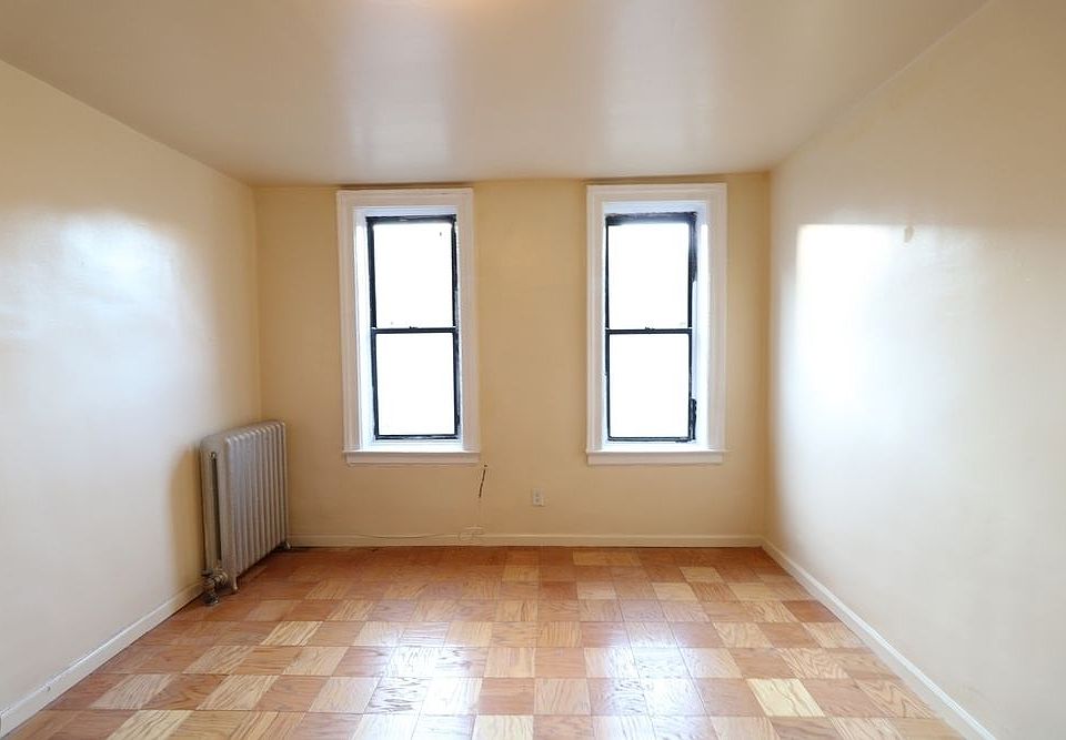 2nd image of 701 W 175th St APT 6L