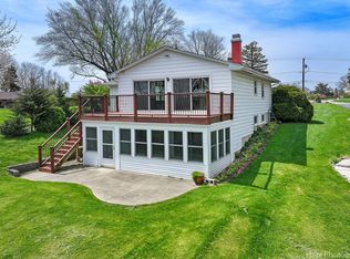 1220 Old Bay Rd, Johnsburg, IL 60051