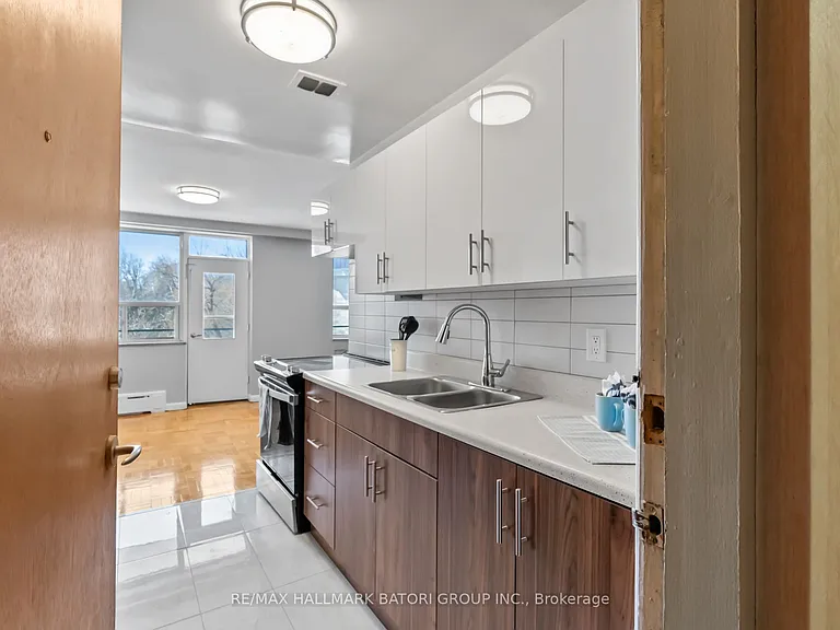 159 Russell Hill Rd #403 — Photo 31