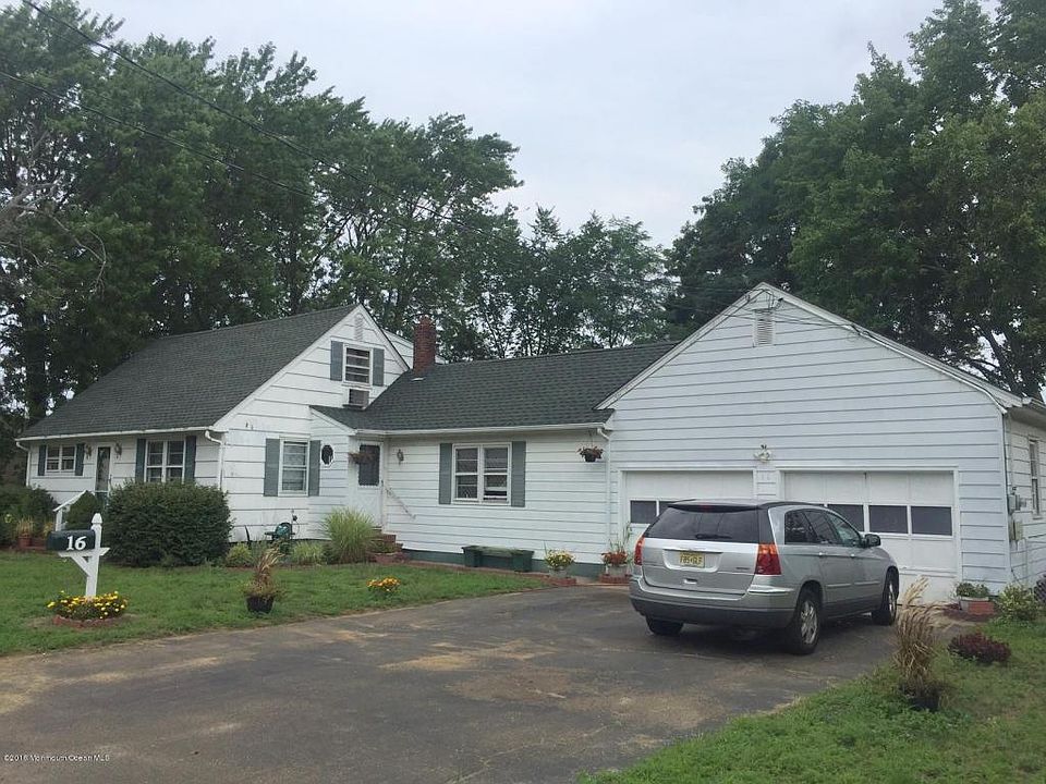 2nd image of 16 N Chestnut St