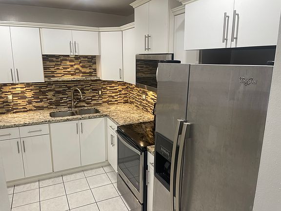 2nd image of 69 E 50th Pl #3/2