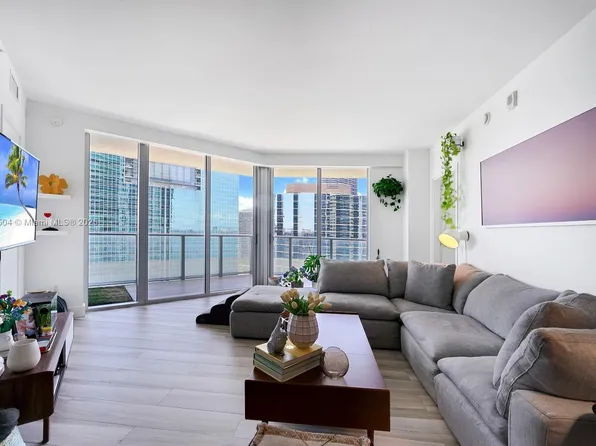 1300 Brickell Bay Dr APT 2901, Miami, FL 33131