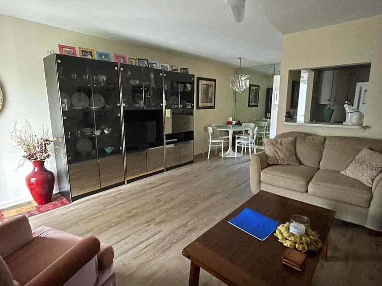 147 Markham Dr #G-147 — Photo 1