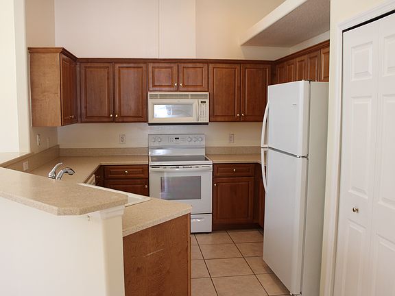 5th image of 13 Union Run Ct #B