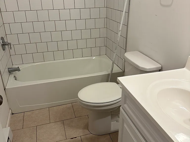 106 Ridgeway St — Photo 8