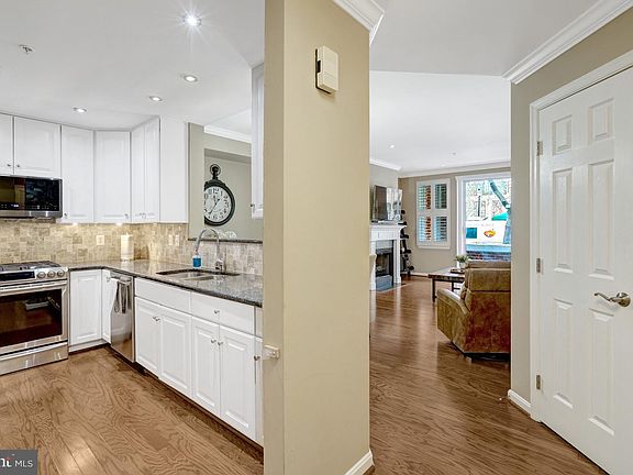 5th image of 621 N Saint Asaph St Unit 109