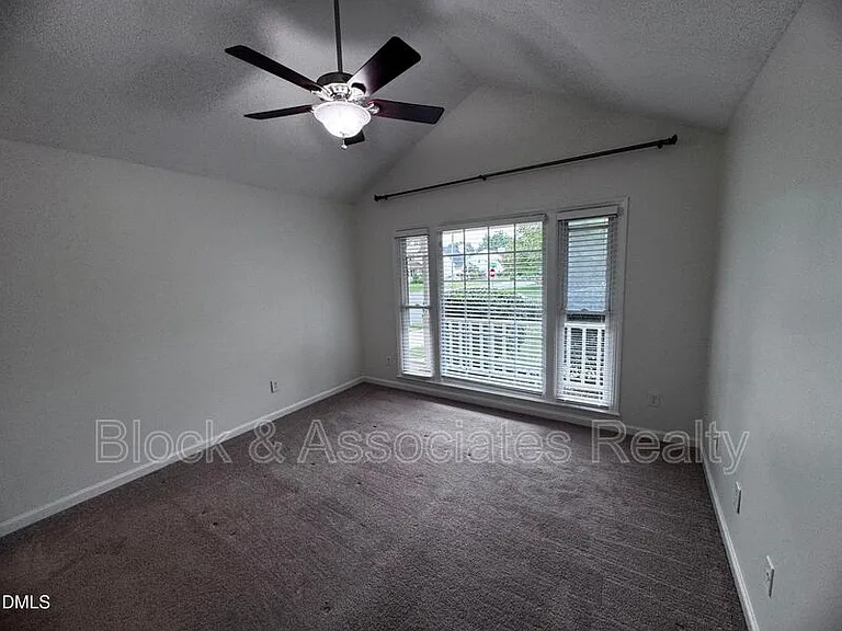 4125 Cobble Ct — Photo 7